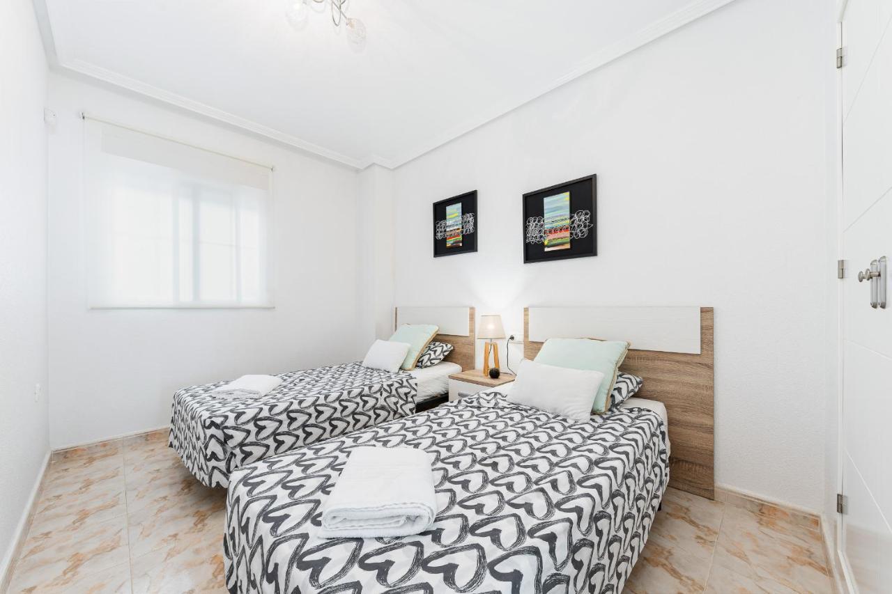 Playa Del Pinet Apartment La Marina Bagian luar foto